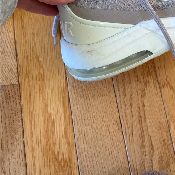 🩶 Women’s Nike Light Gray and White Sneakers 👟 - Picture 11 of 11